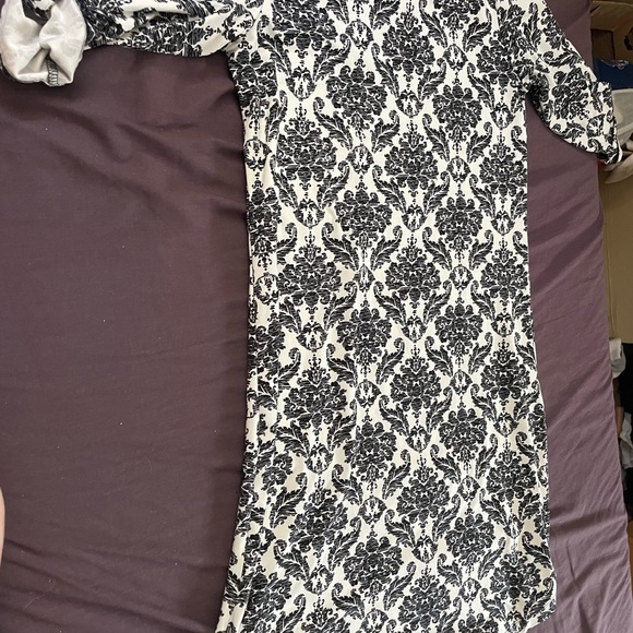 Lola Black and White Floral Dress - Picture 1 of 3